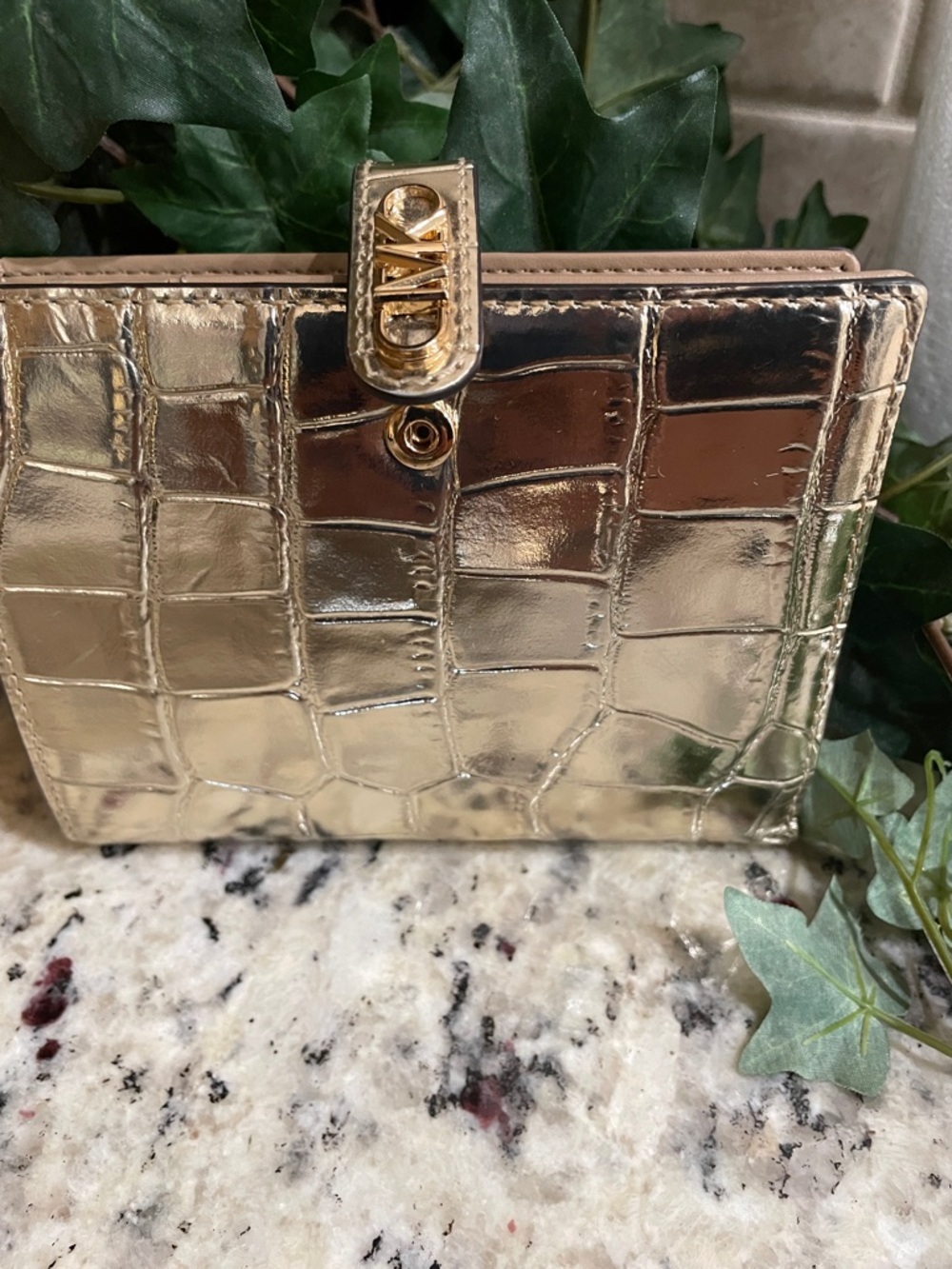 LIKE NEW MICHAEL KORS Gold Metallic Croc Embossed Leather Wallet/Pristine/NWOT